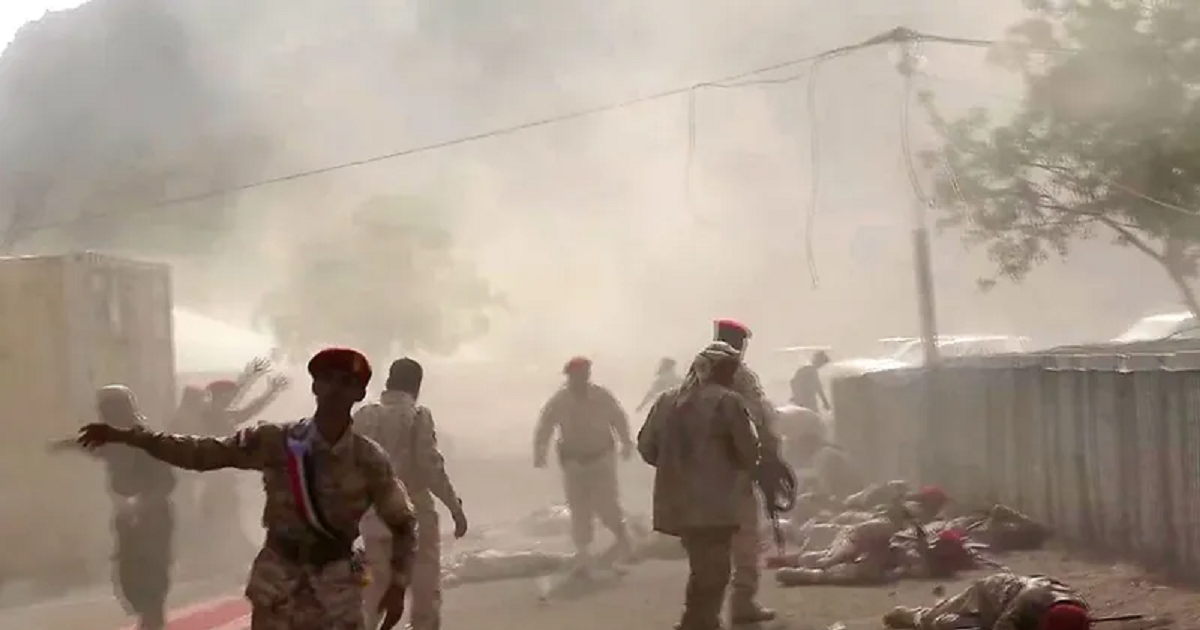 مقتل 18 على الأقل في هجوم حوثي على معسكر تدريب لقوات الحكومة اليمنية